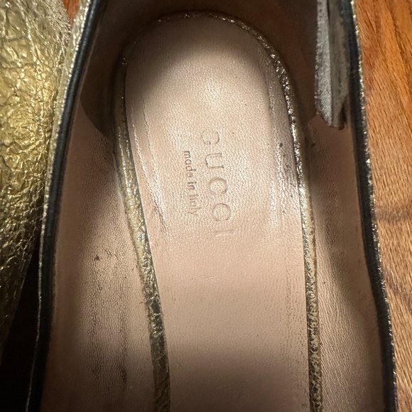 Gold metallic double G, Gucci pumps with 2 inch heal - Picture 2 of 5